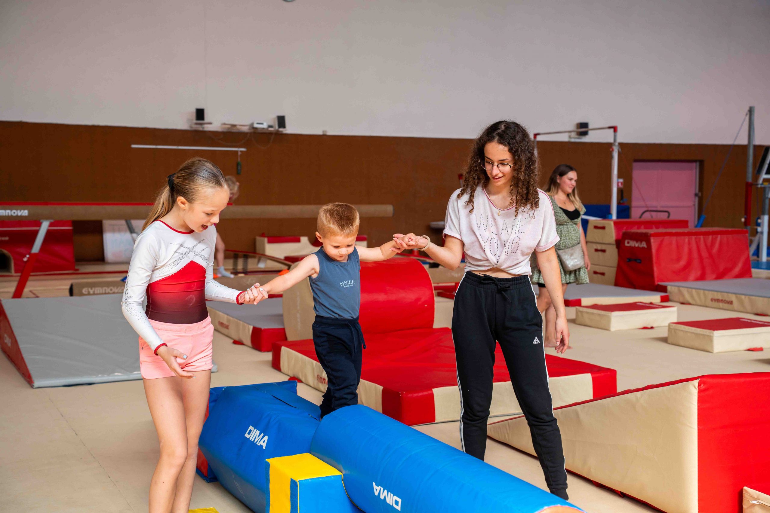 Gymnastes de l&rsquo;Espérance Carpinienne à l&rsquo;entraînement