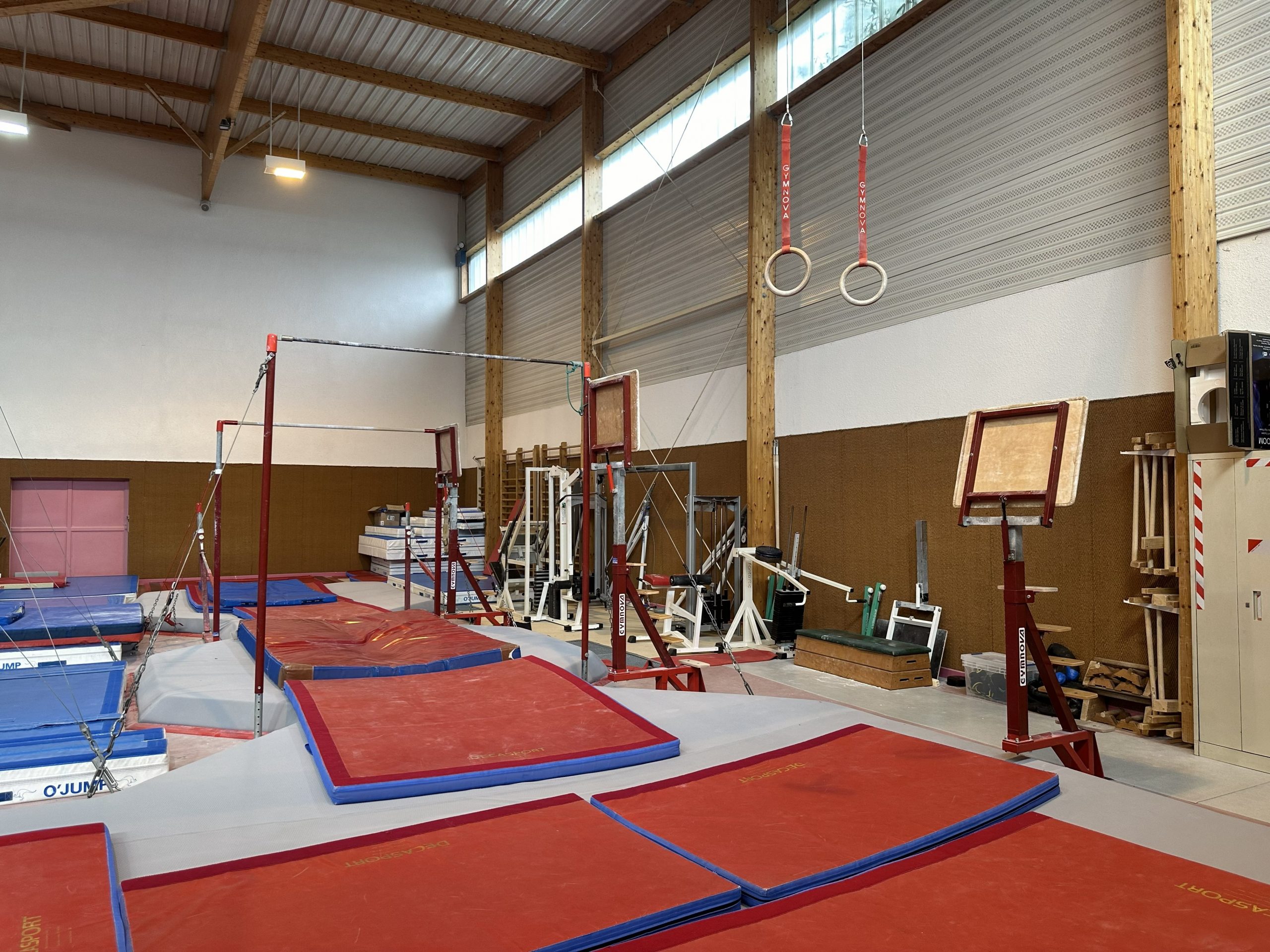 Installations de la salle Espérance Carpinienne